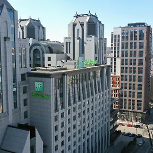 - Hotel